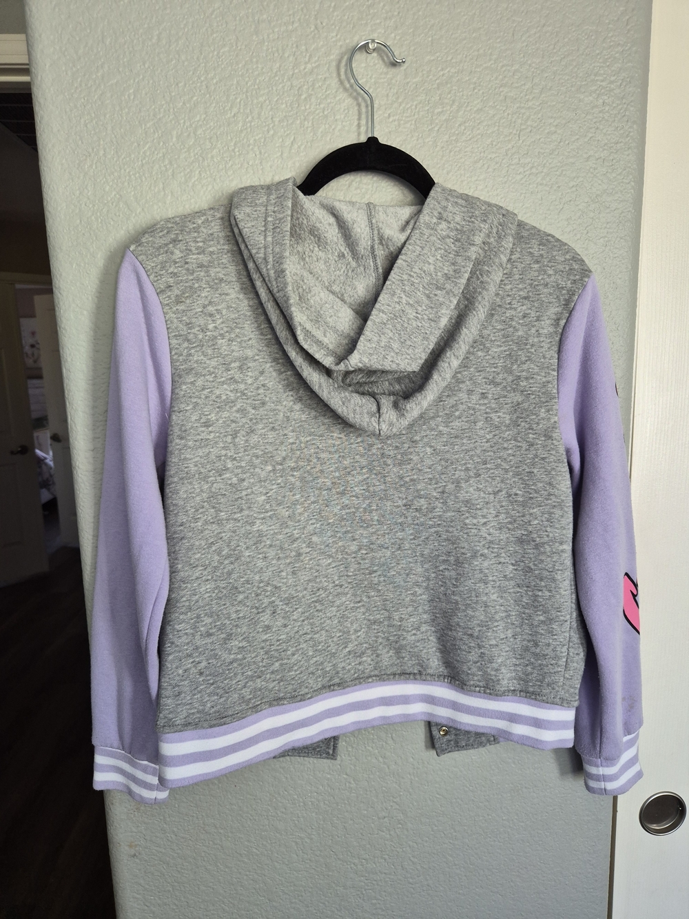 GUESS Girls' Gray & Lavender Logo Hooded Button-Up Jacket - Picture 3 of 7